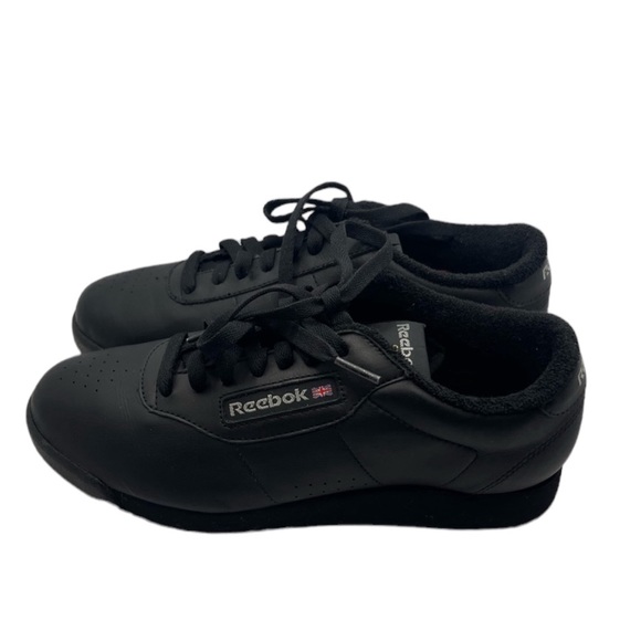 Reebok Classic Women’s Leather Shoes Sneakers Color Black Size 6.1/2 - Picture 3 of 8